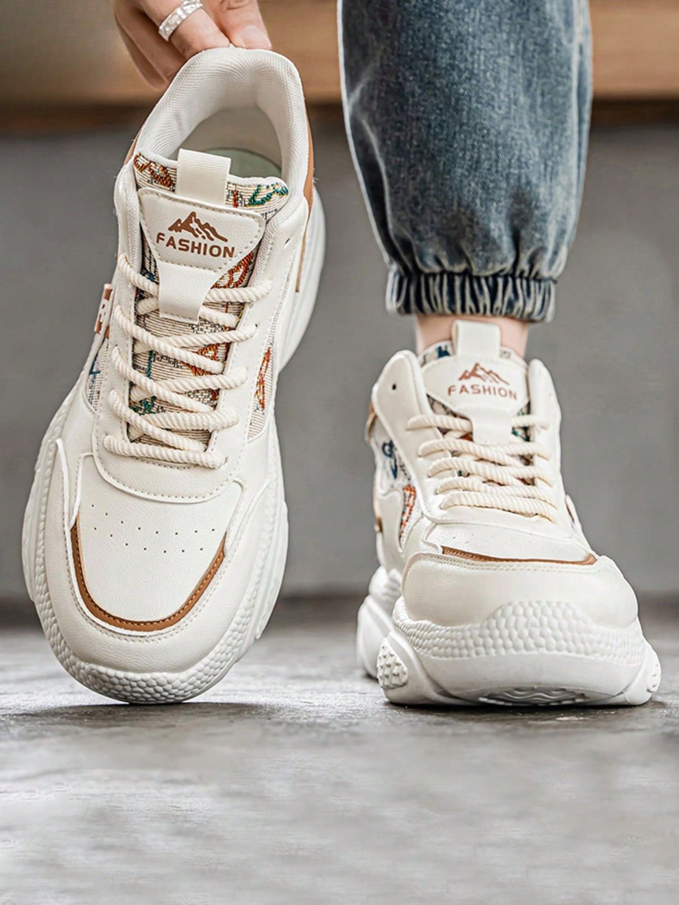 Tênis Chunky Cano Alto Sola Tratorada Imponente