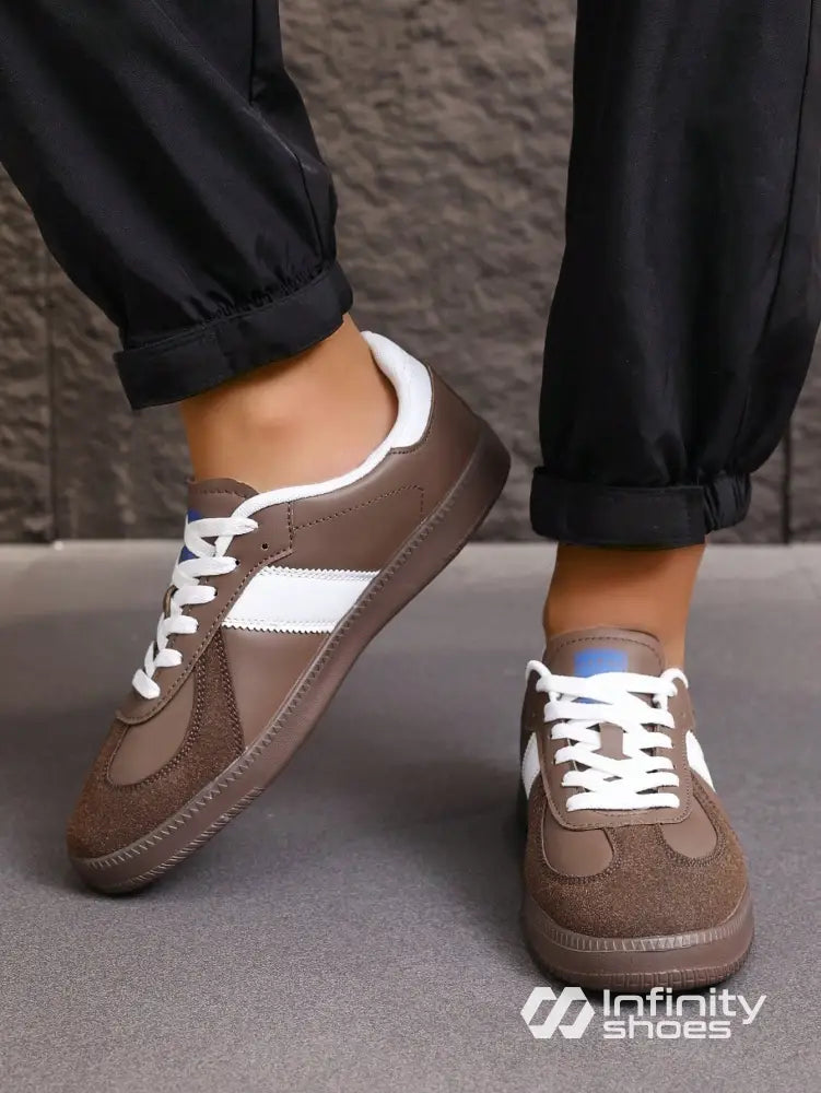 Tênis Casual Camurça Design Retrô Com Solado Resistente Tênis Casual Camurça Design Retrô Com Solado Resistente