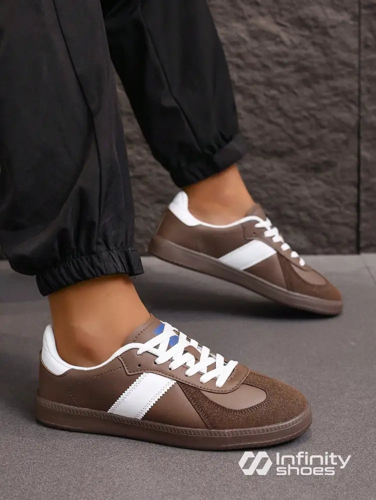 Tênis Casual Camurça Design Retrô Com Solado Resistente Tênis Casual Camurça Design Retrô Com Solado Resistente