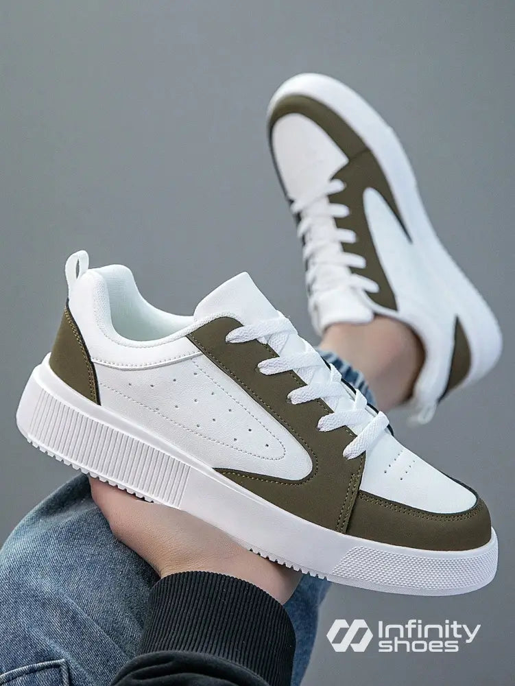 Tênis Casual Cano Baixo Recortes Com Solado Estruturado Tênis Casual Cano Baixo Recortes Com Solado Estruturado