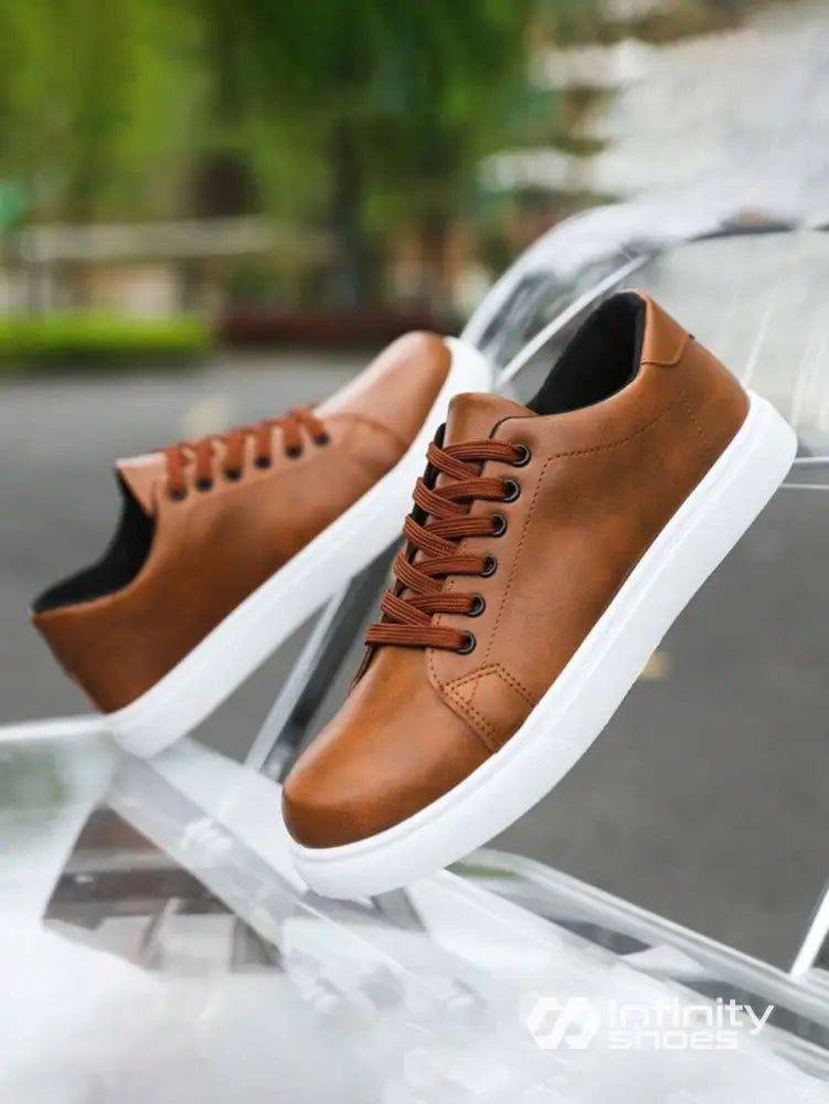Tênis Casual Couro Sintético Design Moderno Com Solado Grosso Tênis Casual Couro Sintético Design Moderno Com Solado