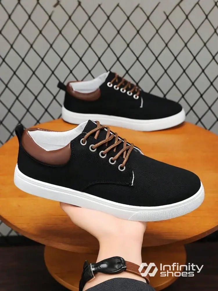 Tênis Casual Tecido Com Detalhe Em Couro E Solado Resistente Tênis Casual Tecido Com Detalhe Em Couro E Solado