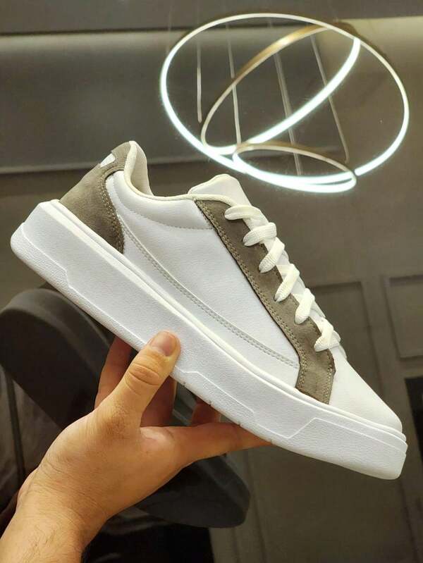 Tênis Casual Cano Baixo Com Recortes Solado Estruturado