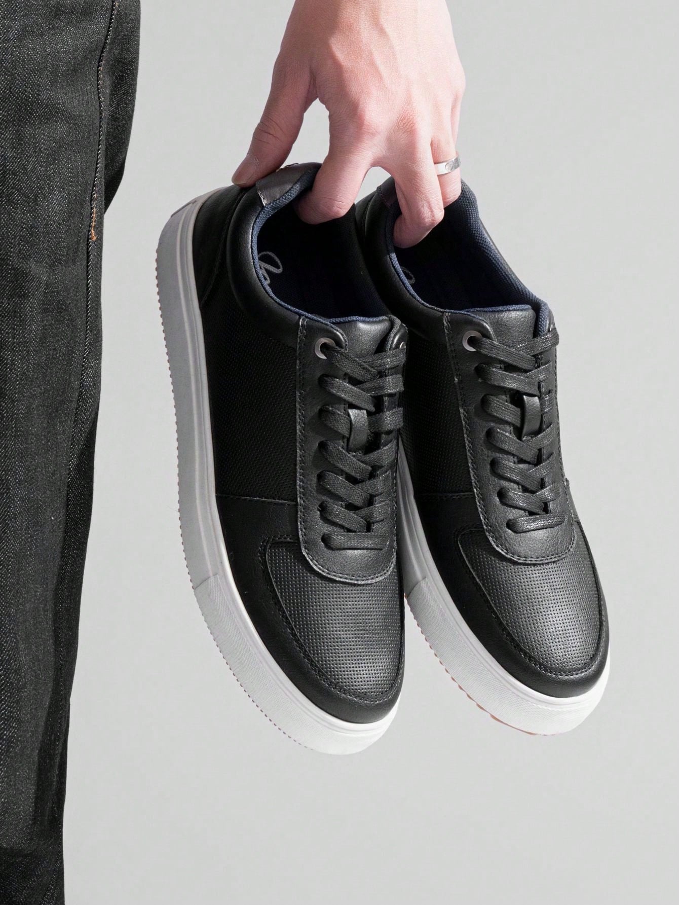 Tênis Casual Texturizado Design Moderno Urbano