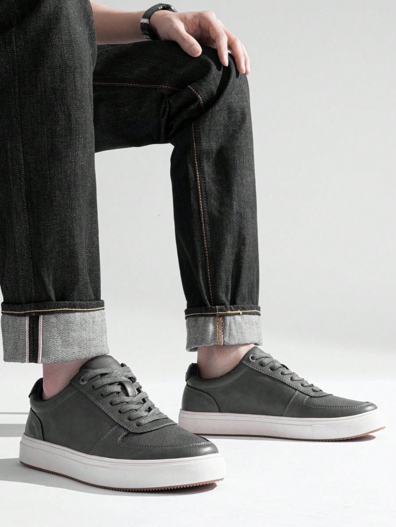 Tênis Casual Texturizado Design Moderno Urbano