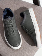 Tênis Casual Texturizado Design Moderno Urbano