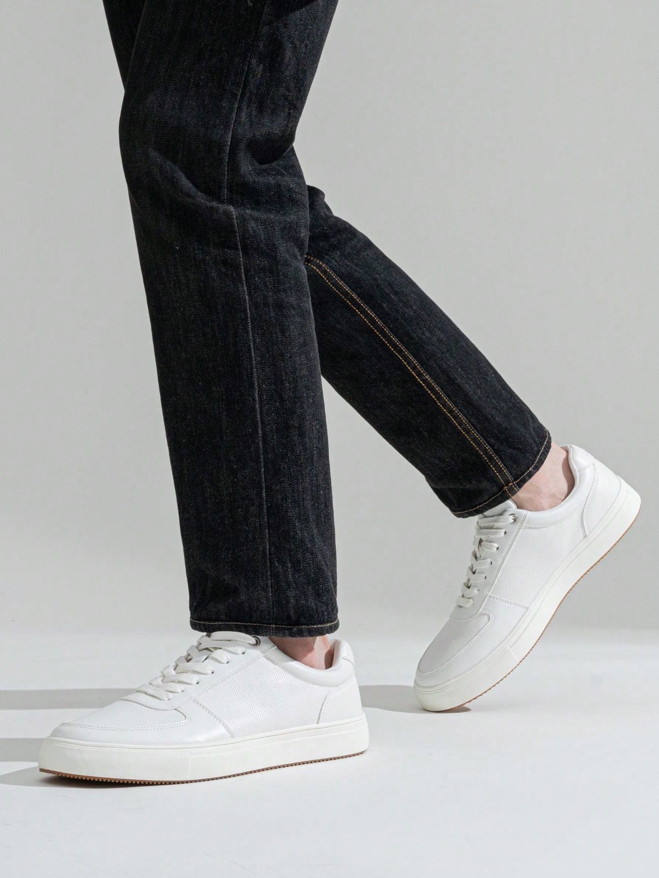 Tênis Casual Texturizado Design Moderno Urbano