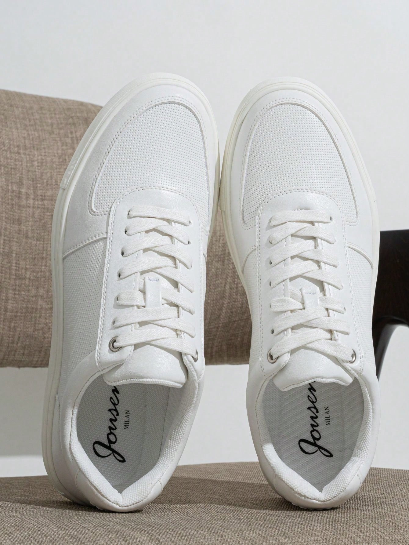 Tênis Casual Texturizado Design Moderno Urbano