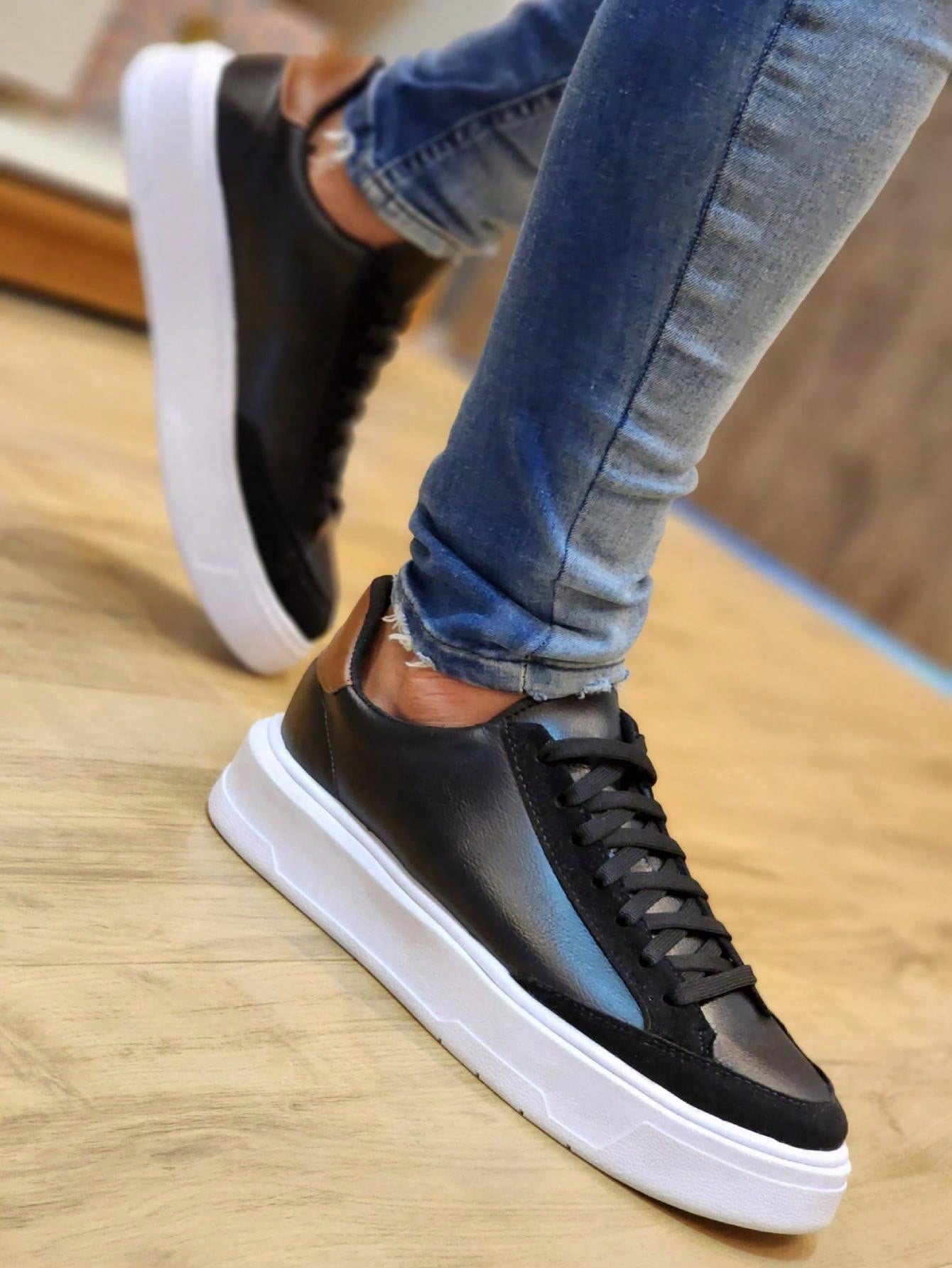 Tênis Casual Cano Baixo Solado Alto Design Minimalista