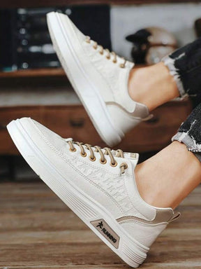 Tênis Street Estilo Urbano Detalhe Texturizado