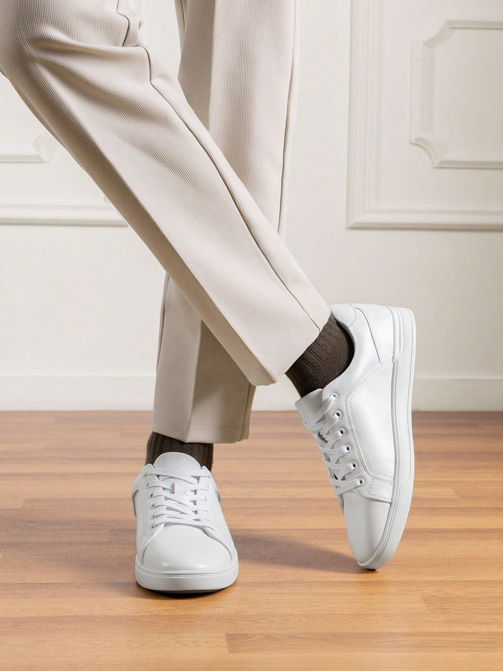 Tênis Casual Cano Baixo Design Clássico