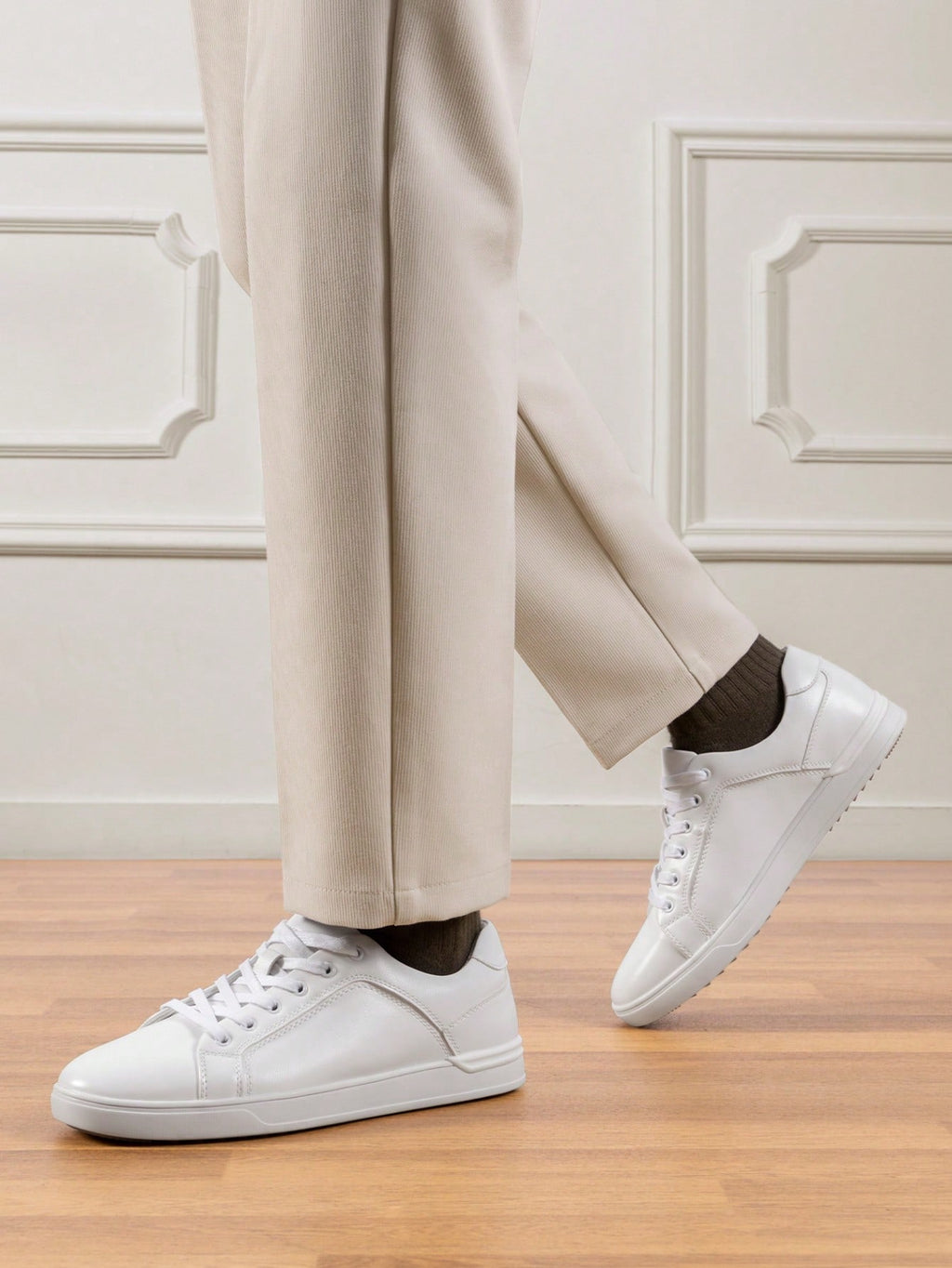 Tênis Casual Cano Baixo Design Clássico
