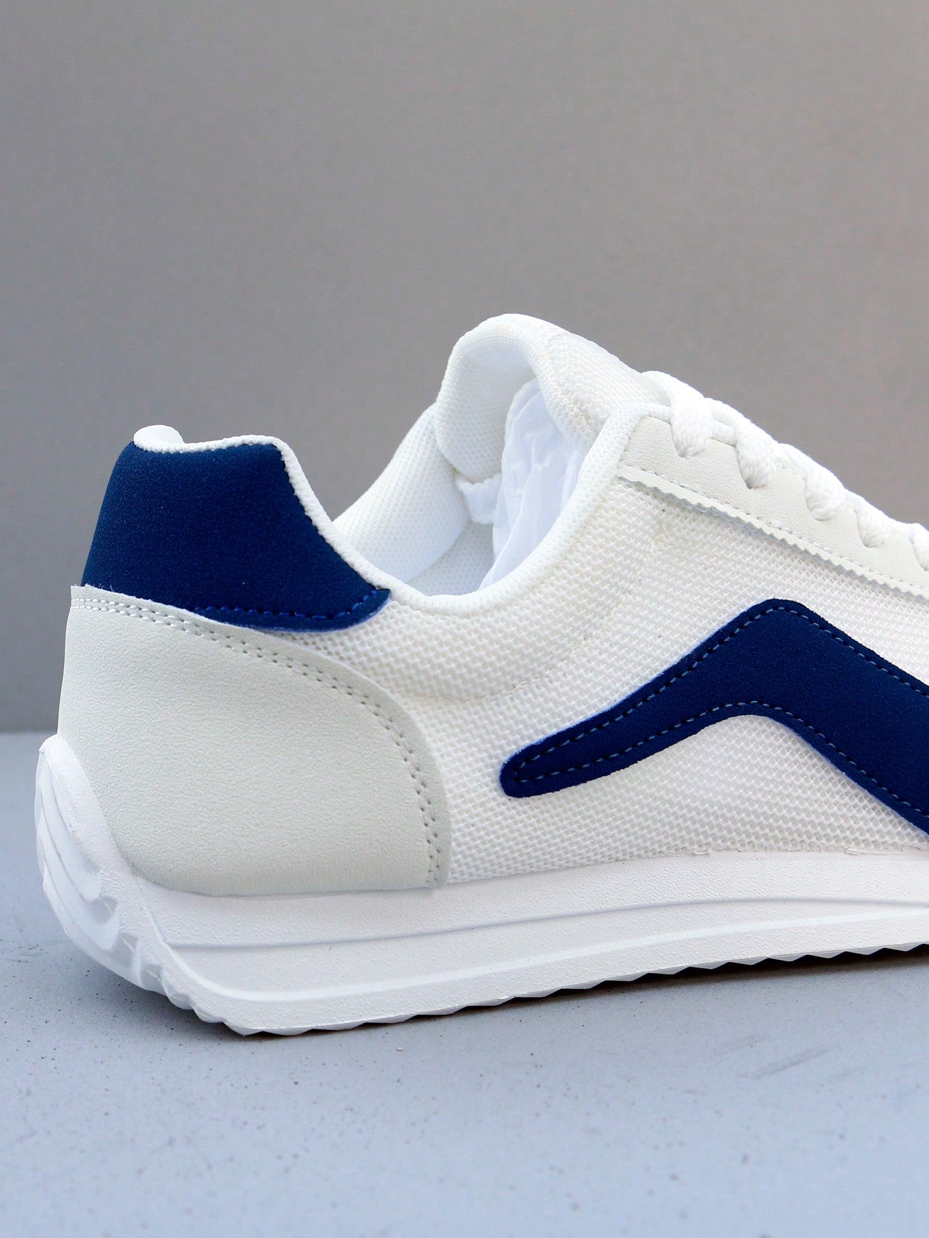 Tênis Casual Cano Baixo Respirável Recortes Alongados