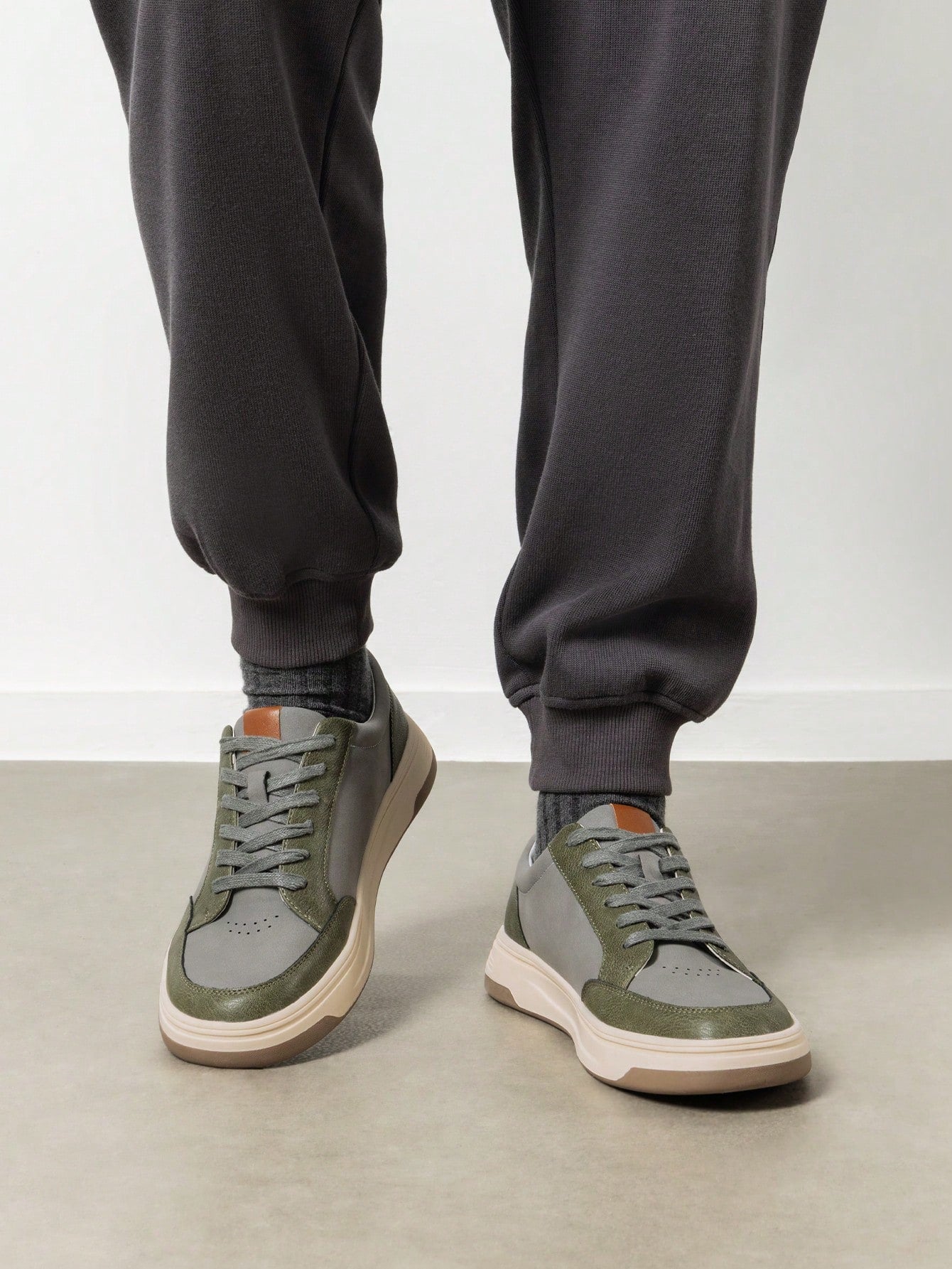 Tênis Casual Design Bicolor Conforto Moderno