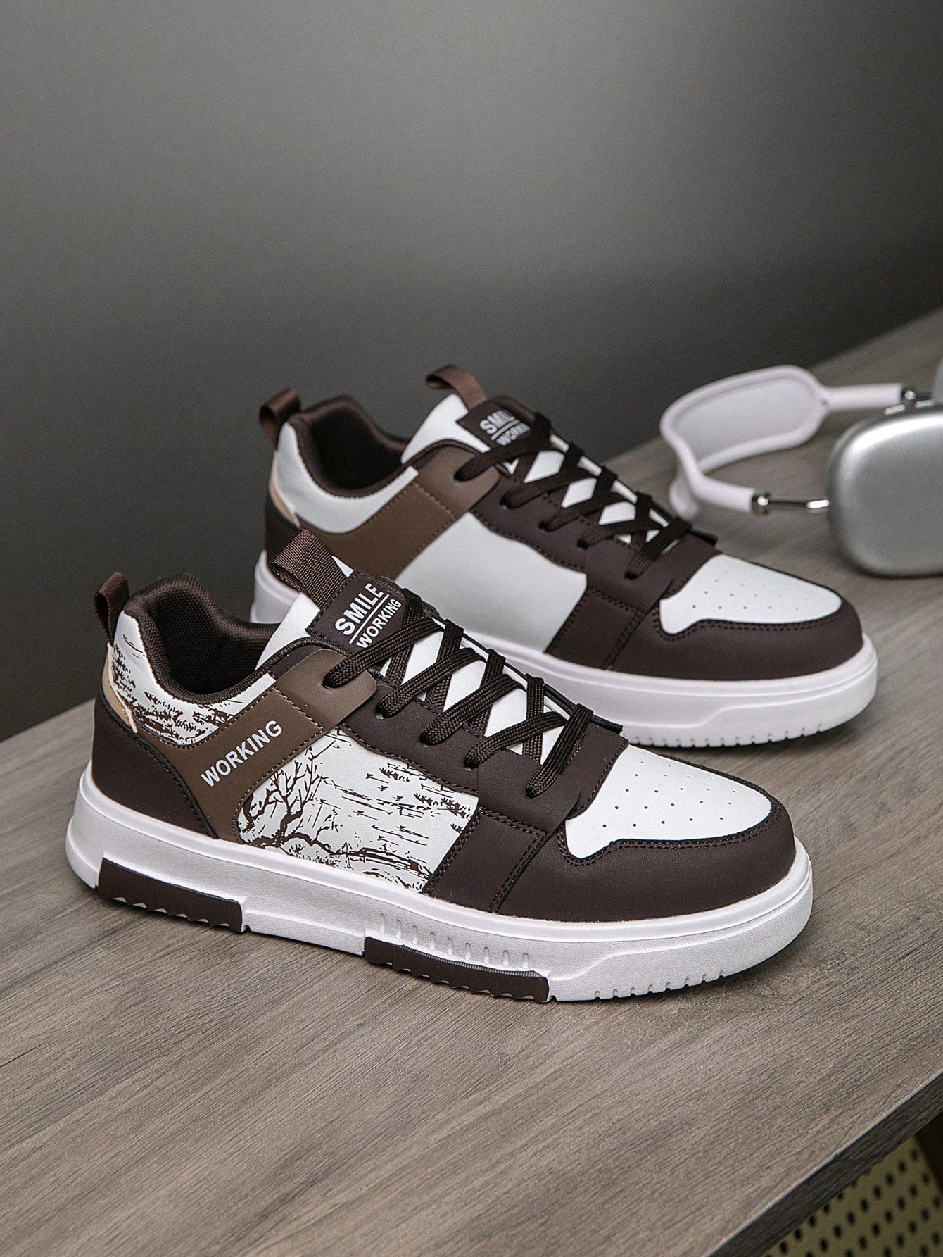 Tênis Street Estilo Urbano Recortes Detalhados