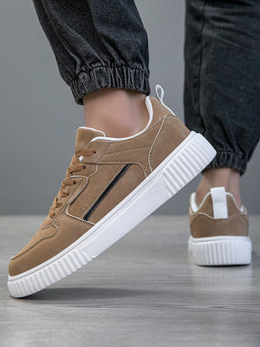 Tênis Casual Cano Baixo Camurça Solado Tratorado