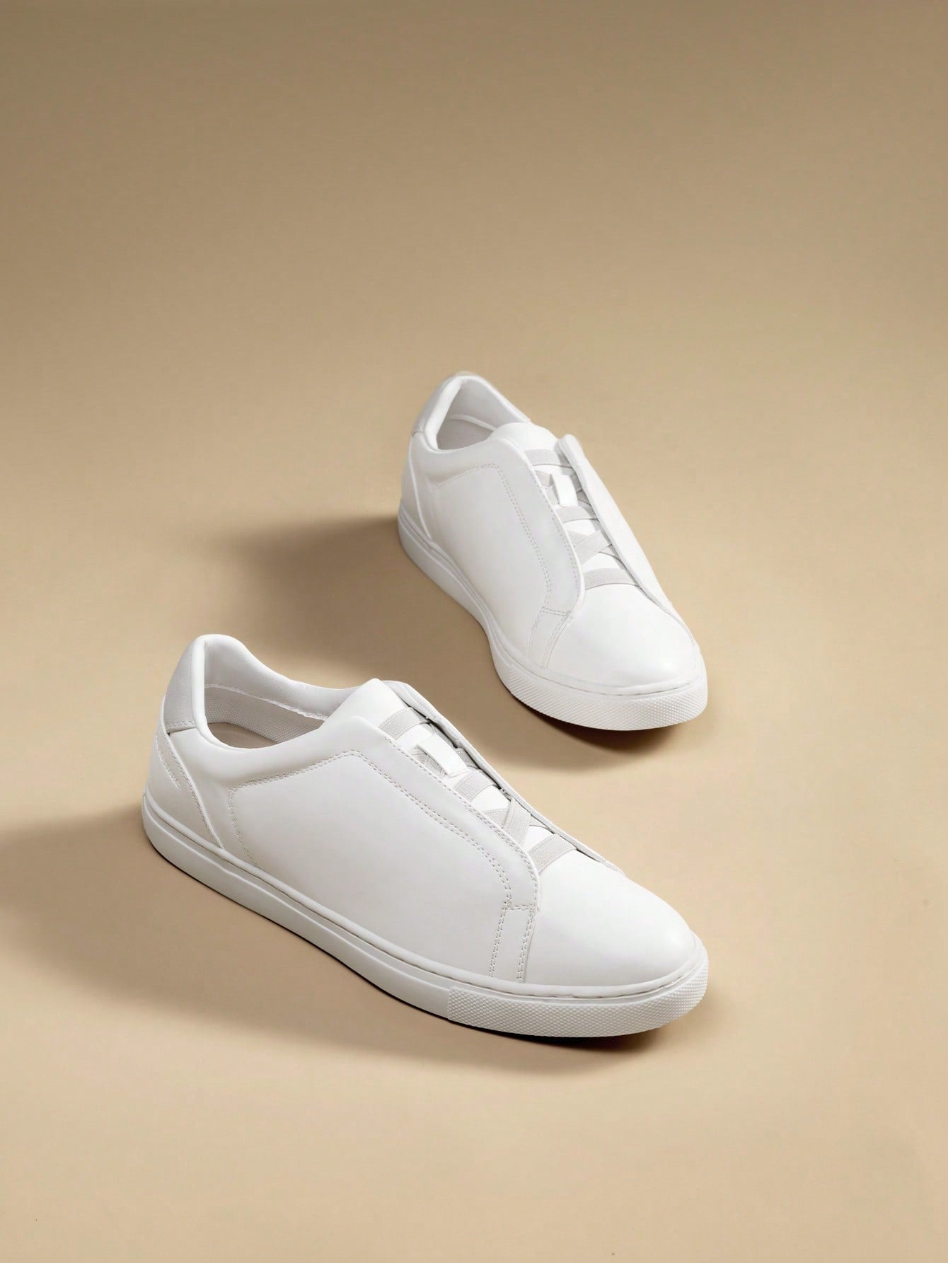Tênis Casual Slip On Com Solado Baixo Confortável