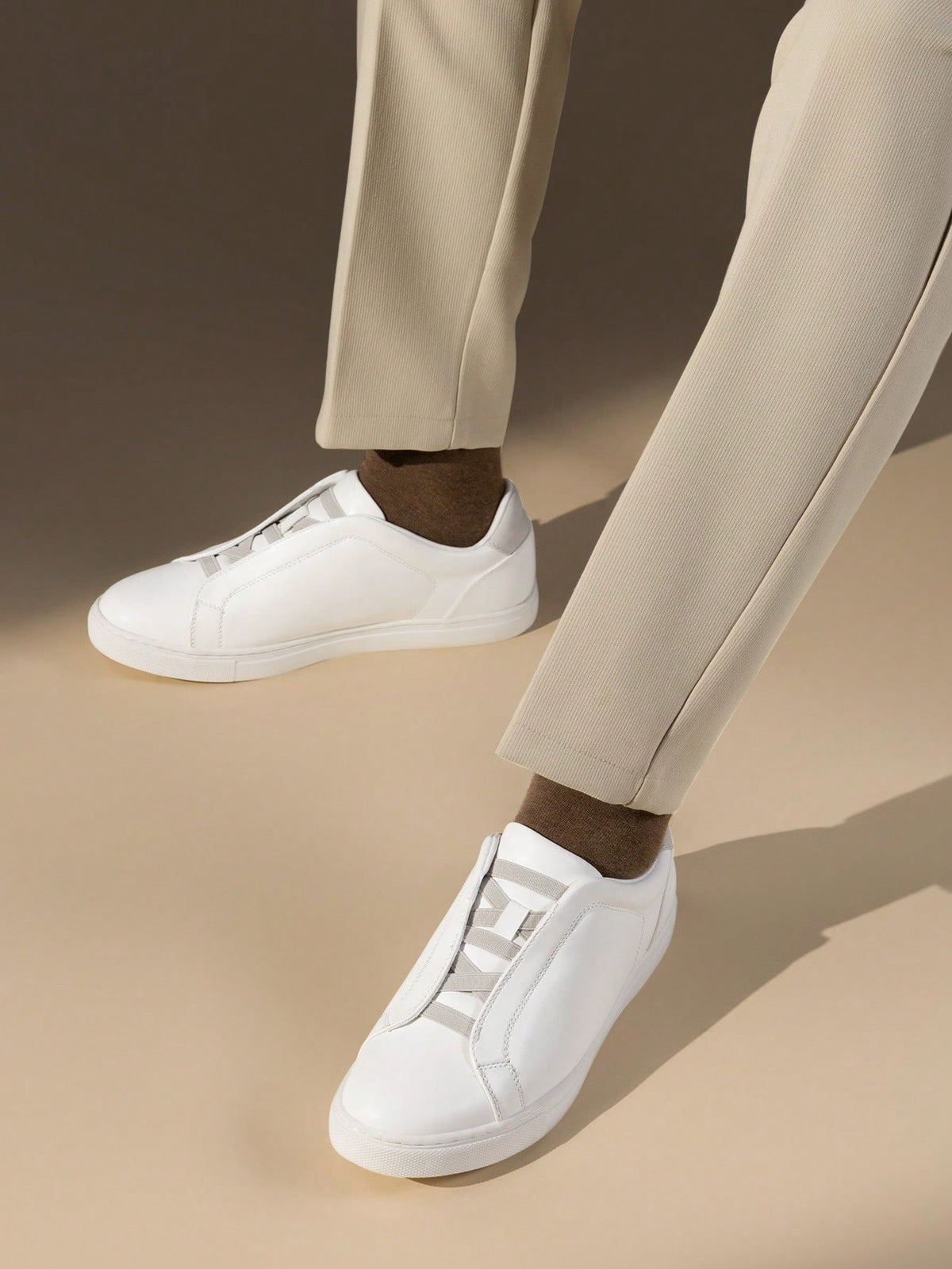 Tênis Casual Slip On Com Solado Baixo Confortável