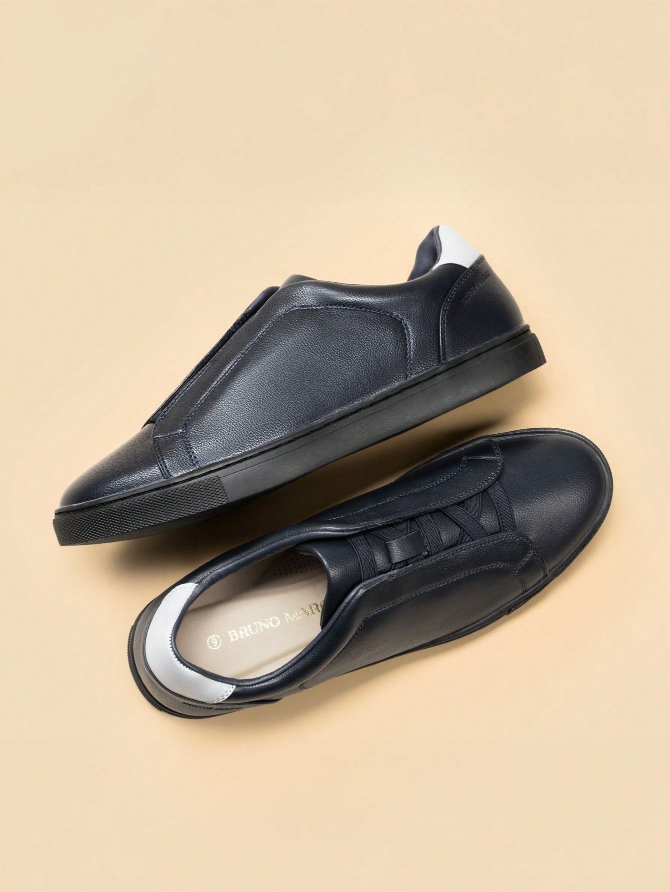 Tênis Casual Slip On Com Solado Baixo Confortável
