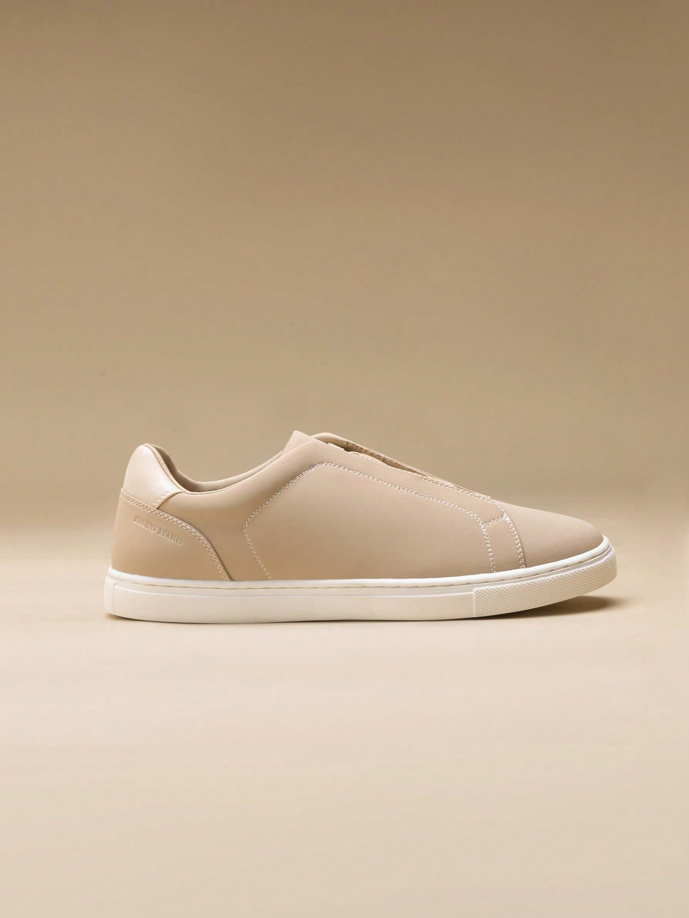 Tênis Casual Slip On Com Solado Baixo Confortável