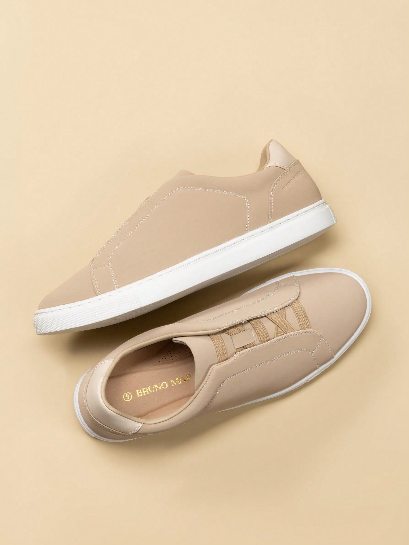 Tênis Casual Slip On Com Solado Baixo Confortável