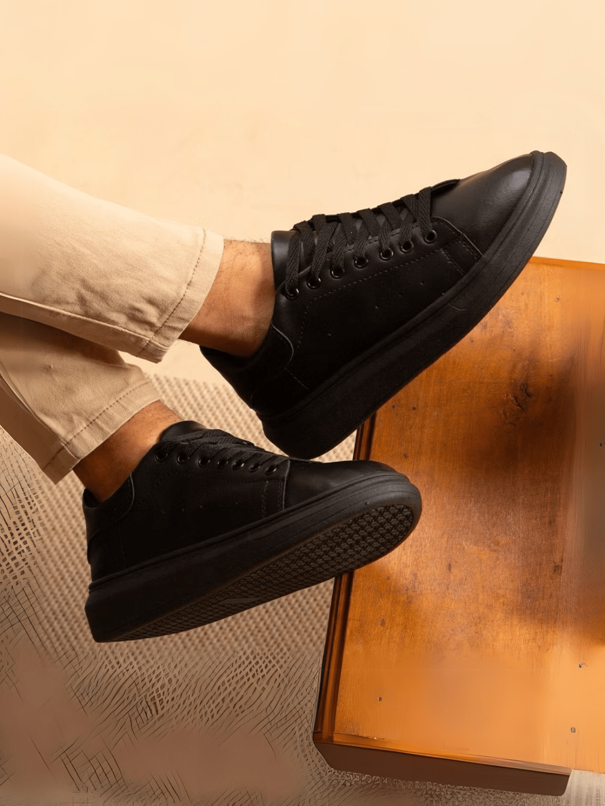 Tênis Casual Estruturado Solado Alto Minimalista