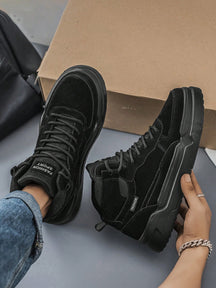 Tênis Street Cano Alto Solado Resistente