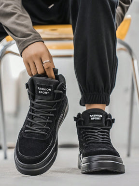 Tênis Street Cano Alto Solado Resistente