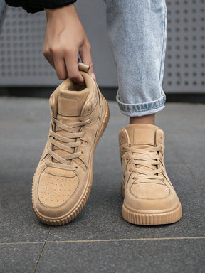 Tênis Street Cano Alto Solado Tratorado