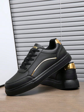 Tênis Casual Cano Baixo Acabamento Liso Detalhe Metalizado