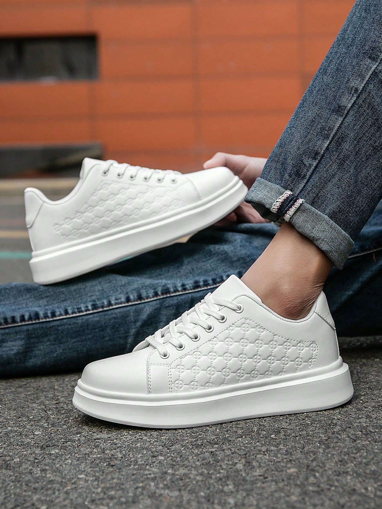 Tênis Casual Sintético Com Textura Lateral E Solado Plataforma