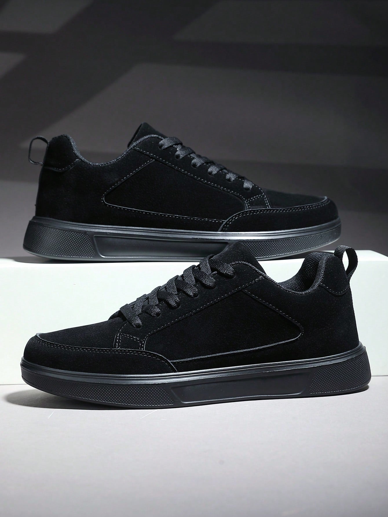 Tênis Casual Camurça Design Moderno Com Solado Resistente