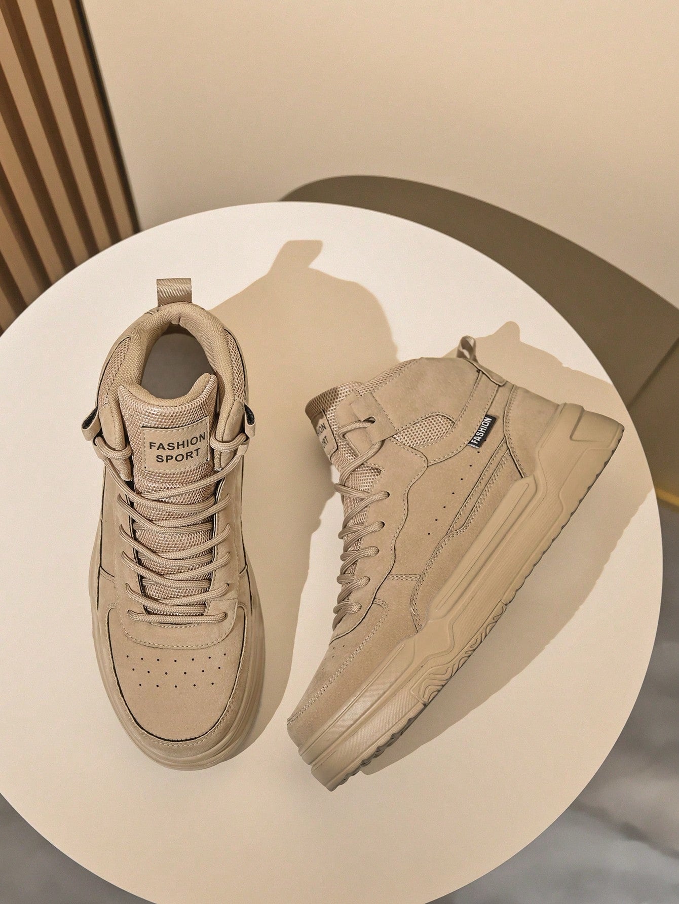 Tênis Street Estilo Urbano Recortes Modernos