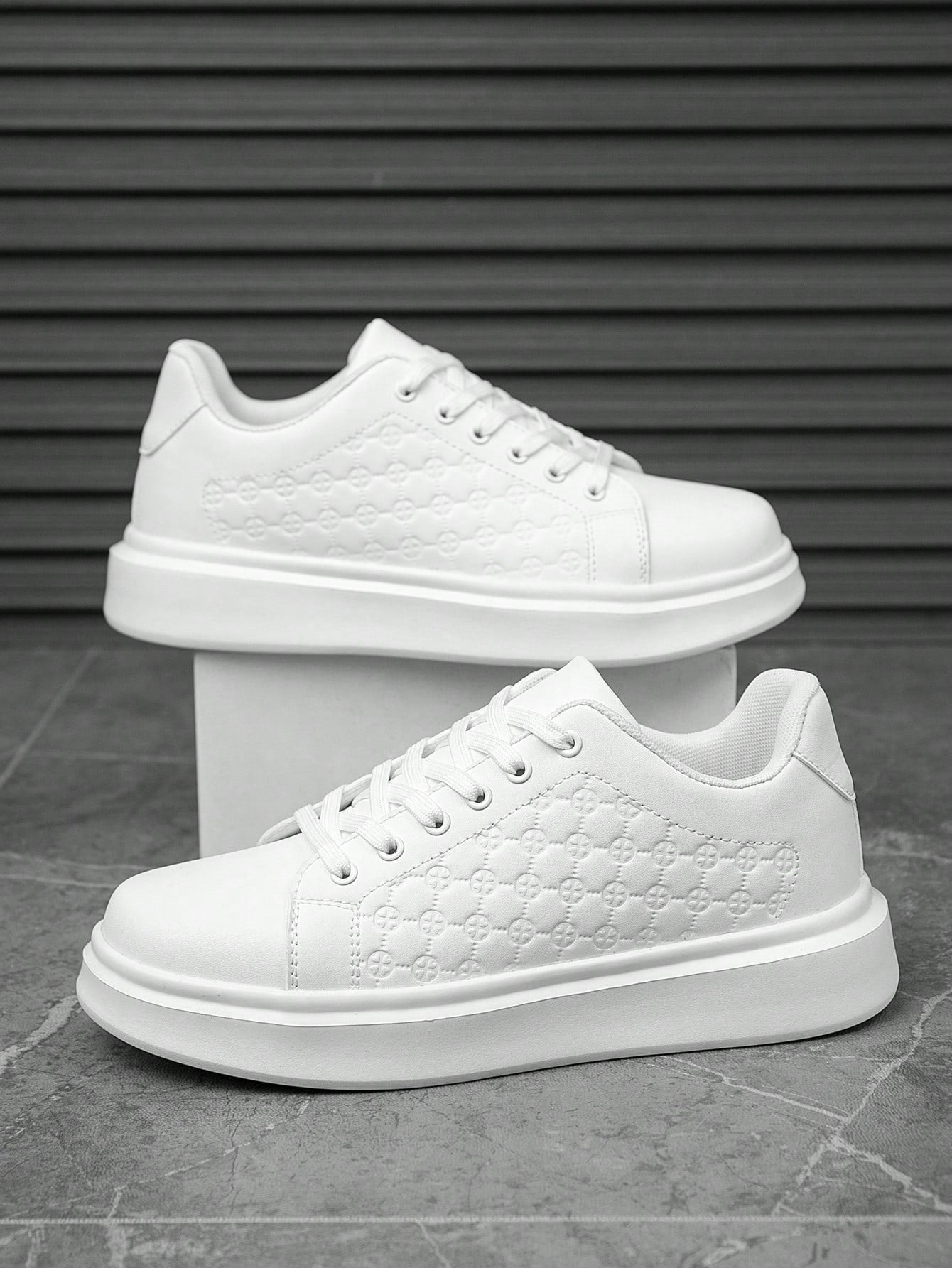Tênis Casual Sintético Com Textura Lateral E Solado Plataforma
