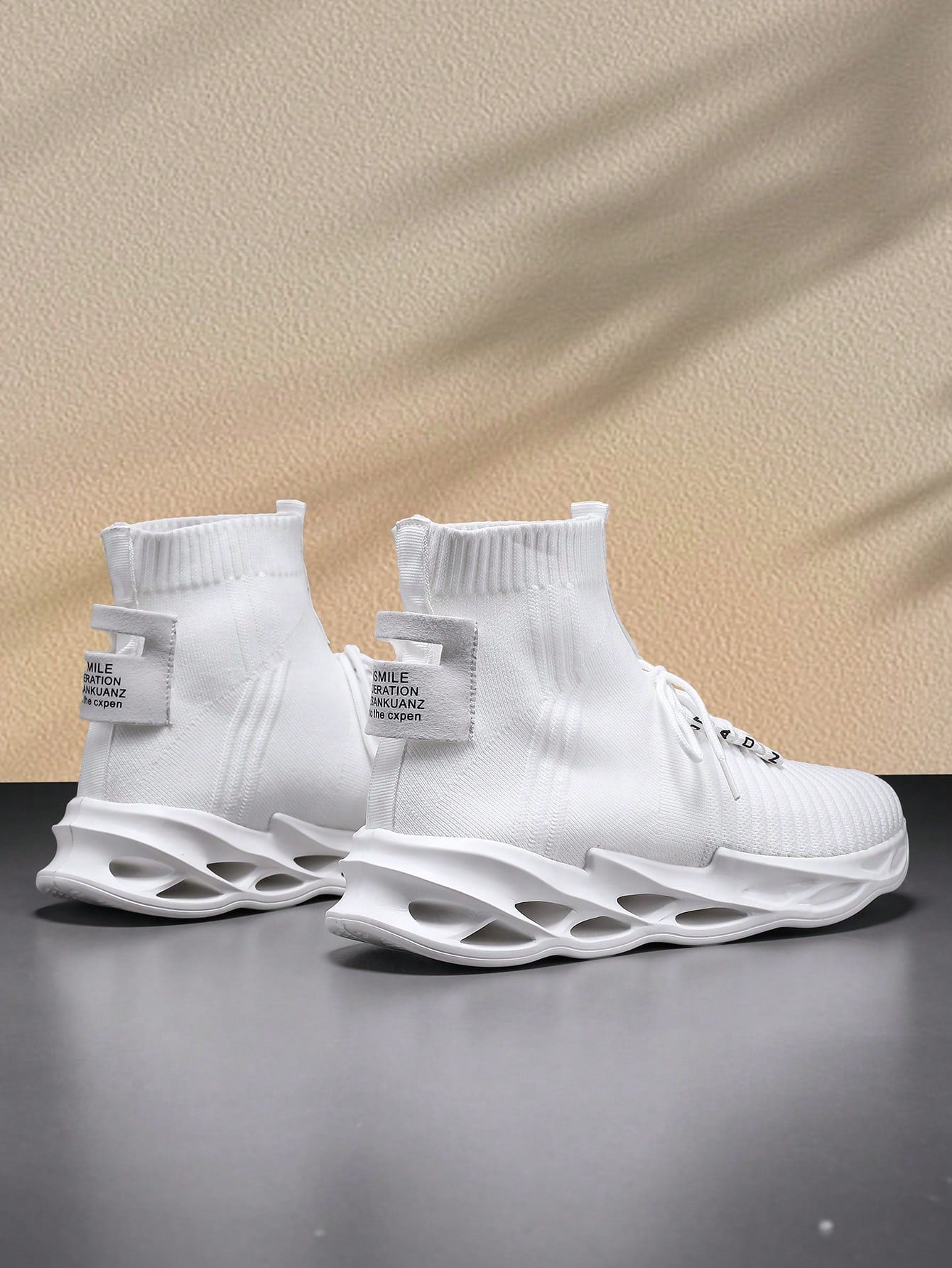 Tênis Corrida Knit Cano Alto Solado Vazado