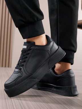 Tênis Casual Sintético Com Design Minimalista E Solado Alto