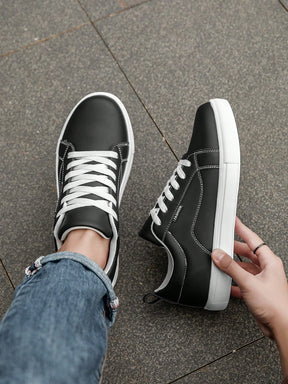 Tênis Casual Minimalista Com Design Moderno