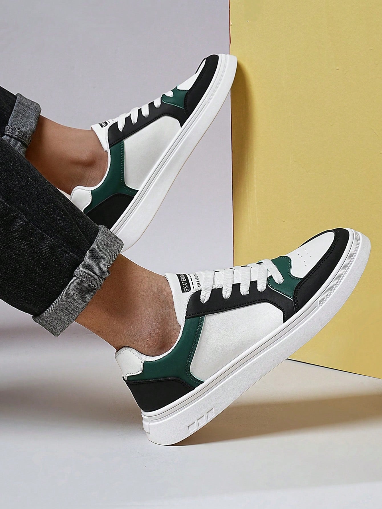 Tênis Casual Cano Baixo Estilo Retrô