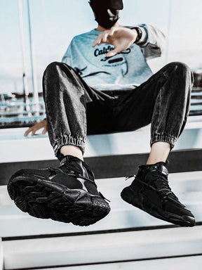 Tênis Chunky Cano Médio Com Solado Tratorado