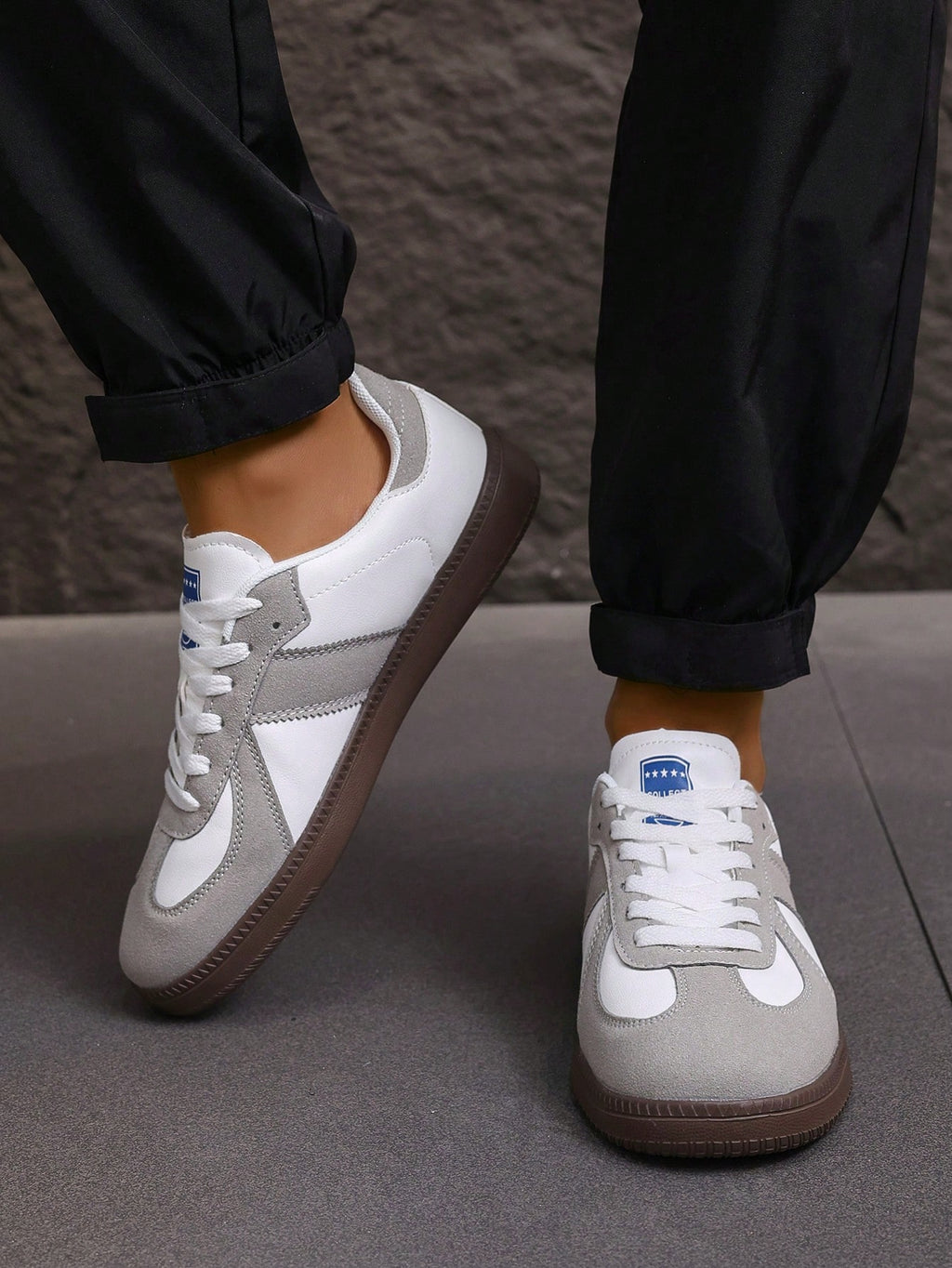 Tênis Casual Camurça Design Retrô Com Solado Resistente