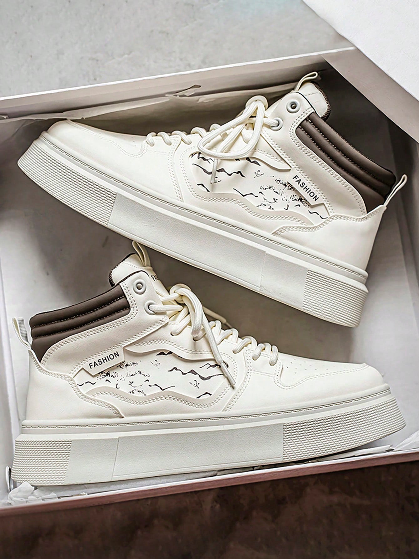 Tênis Street Cano Alto Solado Robusto