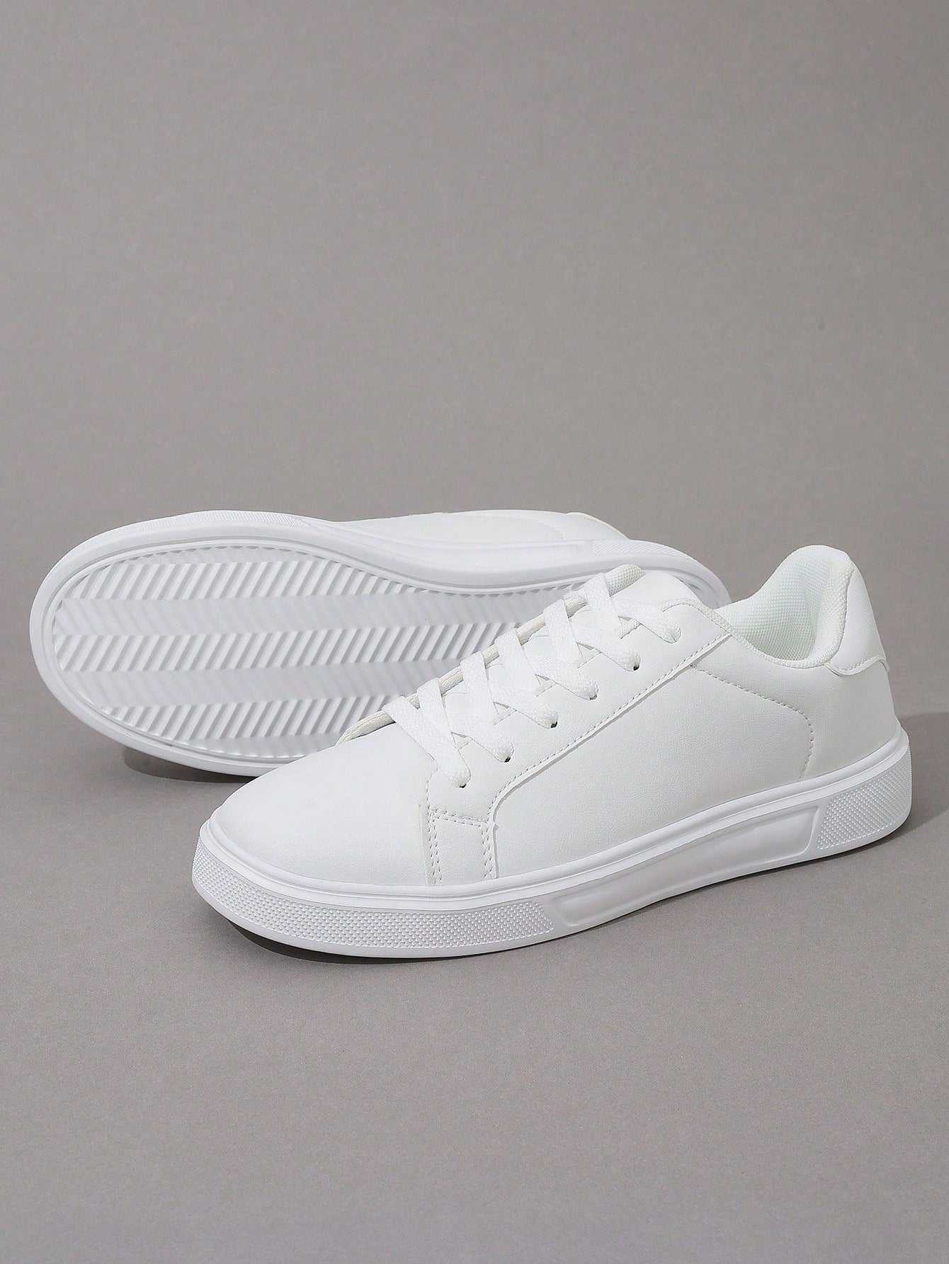 Tênis Casual Sintético Design Minimalista Com Solado Leve