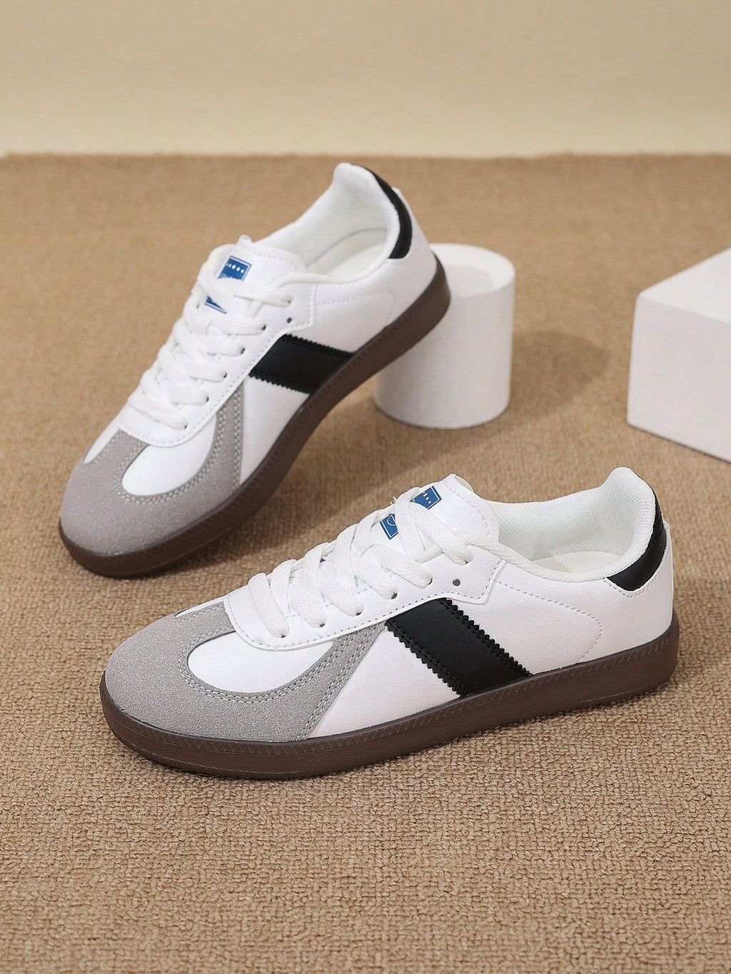 Tênis Casual Camurça Design Retrô Com Solado Resistente