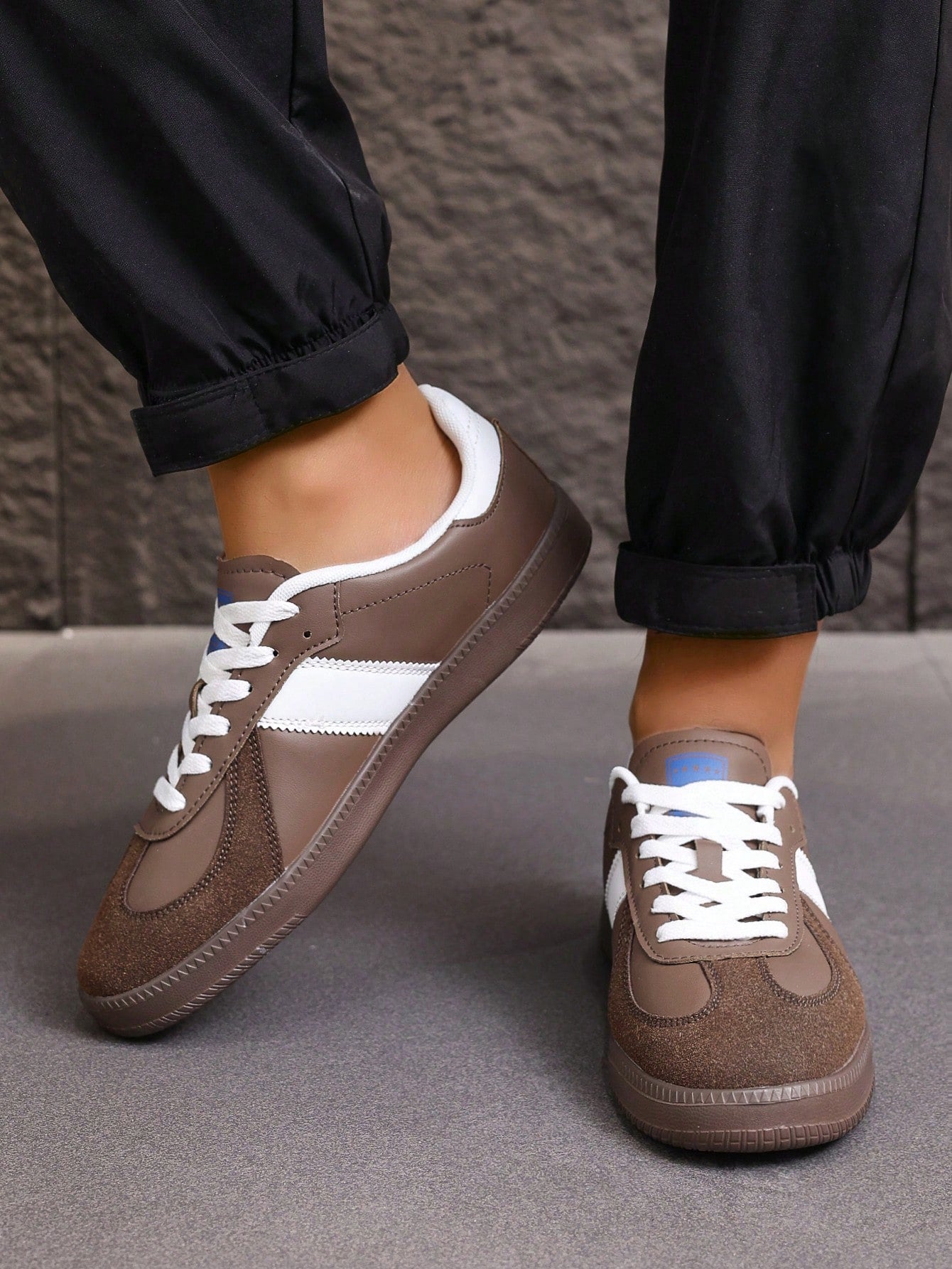 Tênis Casual Camurça Design Retrô Com Solado Resistente