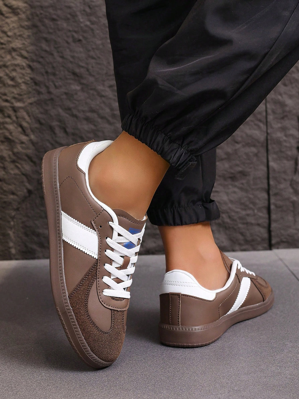 Tênis Casual Camurça Design Retrô Com Solado Resistente