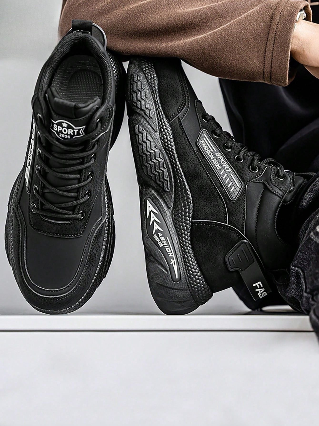 Tênis Chunky Estruturado Estilo Urbano Street