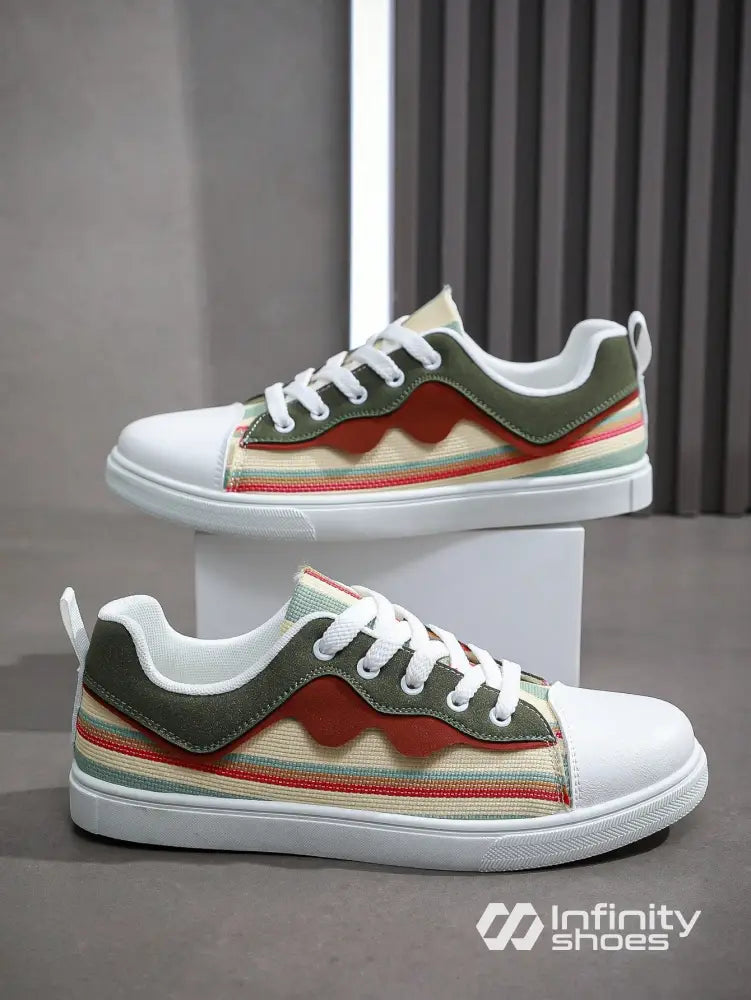 Tênis Casual Cano Baixo Estampado Listras Recortes Tênis Casual Cano Baixo Estampado Listras Recortes