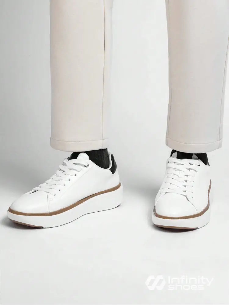 Tênis Casual Couro Com Solado Alto Confortável Tênis Casual Couro Com Solado Alto Confortável