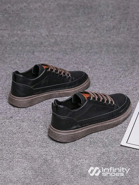 Tênis Casual Couro Sintético Com Solado Alto Estruturado Tênis Casual Couro Sintético Com Solado Alto Estruturado