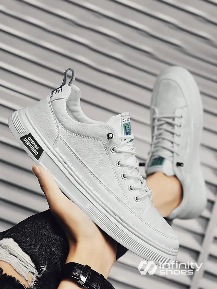 Tênis Casual Sintético Com Solado Alto Estilizado Tênis Casual Sintético Com Solado Alto Estilizado